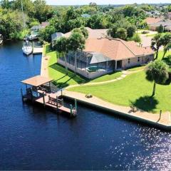 "Captain's Key Waterside Retreat" Boat Dock! Awesome Pool!