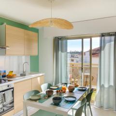 Maïmo Cosy Appartement rénové Centre Ville 300m plage, Clim, Parking