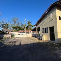 CASA GRANDE PRÓXIMA A PRAIa