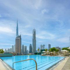 BRAND-NEW 1BR in DOWNTOWN I Direct DUBAI MALL Access I Balcony & Stunning Pool