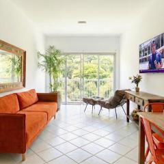 Charmoso 1 Quarto na Lagoa com Garagem Perto de Copacabana e Ipanema