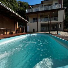 Casa exclusiva com piscina aquecida