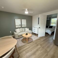 The Charleston Vibe V 8806