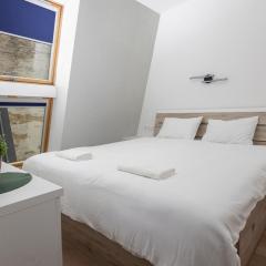 Spacious Central Apartment