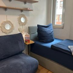 ModernesMiniZimmer-Stadtnah-SelfCheckIn-Parkplatz