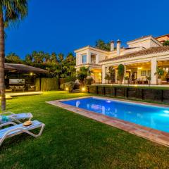 Ocean Views Luxury Villa next to beach
