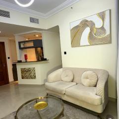 Luxury 1BR Apt with water canal & Marina View