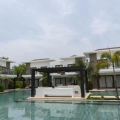 2 bedrooms villas with direct entry to the pool