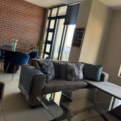 Bright Rosebank Gem Connected to the Mall with Backup Generator