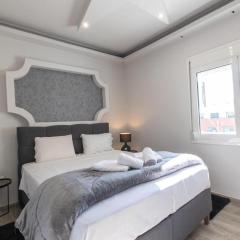 Aristotelous Amelia House