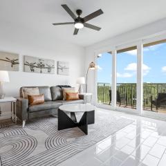 Luxury River Front Secluded Condo w Resort Amenities RFI 913