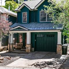 Red Hawk by AvantStay Charming Cabin w Theatre Spa 5mins to Deer Valley Mtn