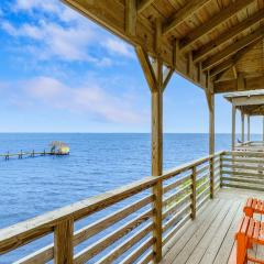 Waterfront Shared Boat Dock Pool w Views Ariel’s Grotto by AvantStay