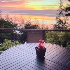 Serenity Pines by AvantStay Incredible Views