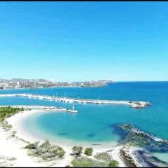 Cómodo apartamento de 2 habitaciones a orillas del mar, en Costa Azul, Margarita