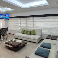 Ecusuites Family Prime 5 Frente Mall del Sol