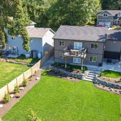 Twin Oaks Retreat by AvantStay Mins to Freeland