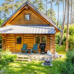 Penn Cove Overlook by AvantStay Cabin w Views