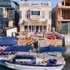 Canalfront Charmer by AvantStay Waterfront w Shared Dock Hot Tub