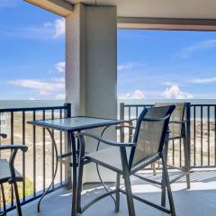 402 Summerhouse by AvantStay Beachfront Condo w Community Pool Access