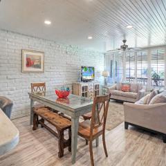 Pour Me a Vacation Mins to Beach Community PoolTennis Court Private Balcony