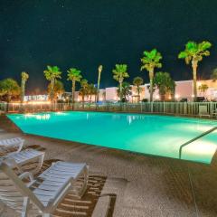 Beachfront Patio w Dune View 2 Pools Pickleball Cravin Waves by AvantStay