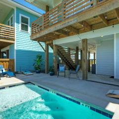 Between the Shores by AvantStay Pool Boardwalk