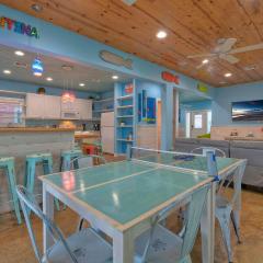 Private Yard Shared Pool Near the Beach Bluetique Hotel by AvantStay