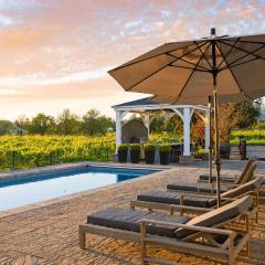 Chic Sonoma Oasis w Pool Bocce Hot Tub Minutes to Downtown
