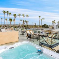 Velvet Sand I by AvantStay Steps to Newport Beach Private Rooftop w Outdoor Kitchen Hot Tub