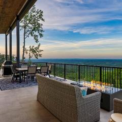 Grand Vista Retreat Luxury Group Retreat w Indoor Pool Arcade 56-Mile Views