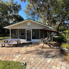 Cottage 8 Salt Springs resort