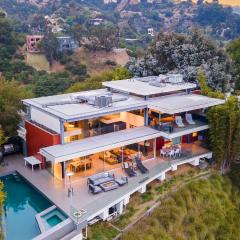Hollywood Overlook by AvantStay Private Pool Hot Tub Panoramic Views
