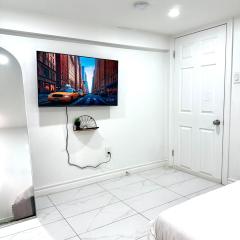 Modern Downtown Toronto Room with Private Ensuite