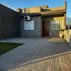 Casa 2 quartos próxima ao centro