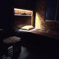 Cómoda habitación para descanso, La casa del artista