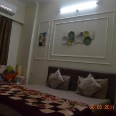 Elite Heaven Retreat 1 BHK Budget Home Stay Tapovan