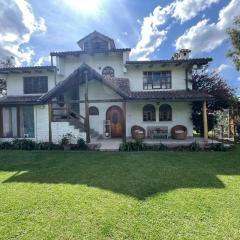 Casa de campo familiar con jardin y asadero