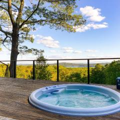 Modern Catskills Escape w Open Living Steam Shower Hot Tub w Mountain Views Minutes from Woodstock Trails Suncliff Vista