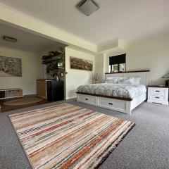 Tatra Studio Bright - Relax & Explore