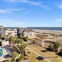 504 Summerhouse by AvantStay Ocean Front Condo w Community Pool Access