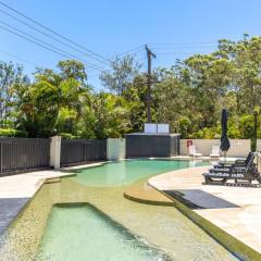 'Bay Breeze' Minutes from the Beach