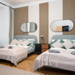 Chic Flat near Danube - 5 min walk to metro