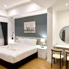 Zenzio Glass Pool Villa - Chiangmai