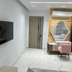 Studio pearl pyramids