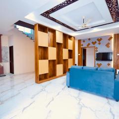 Brand New 4bhk stylish and spacious Duplex house with kitchen, bathtub with modern interiors close to railway station and bus stand