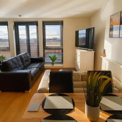 Sidemersey Livings- Convenient 1-Bedroom Flat with a View, Central Liverpool