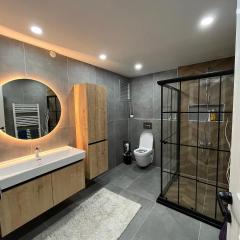 Grand Kobra Boutique