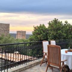 Kitta Mani Towerhouse - Mountain Views & Garden