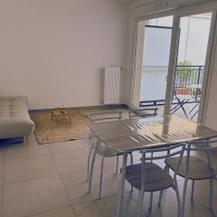 Centre ville - Cosy - Proche station service